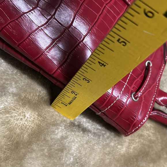 Womens Amanda Smith "Ruby Red" Faux Leather Handbag - Picture 16 of 16